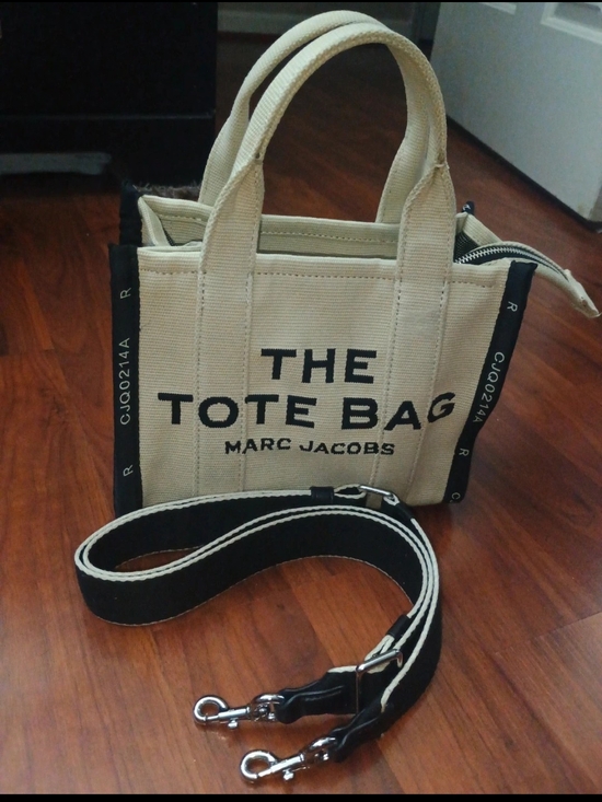 Marc Jacobs Handbags - Marc Jacobs The Tote Bag Canvas Small Tote in Cream